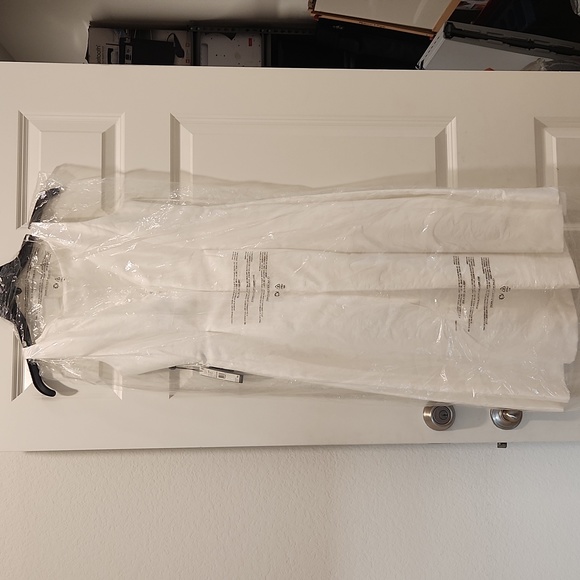 Dress - Picture 3 of 4